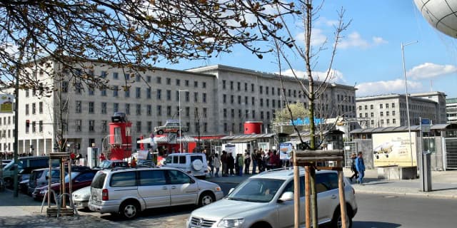 Gdzie był bunkier Hitlera w Berlinie? Odkryj jego mroczną historię Gdzie był bunkier Hitlera w Berlinie? Odkryj jego mroczną historię